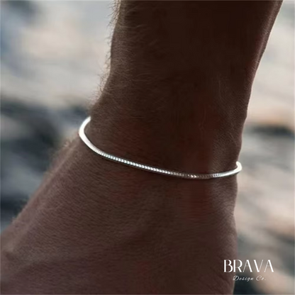 Pure Radiance™ Timeless Silver Bangle